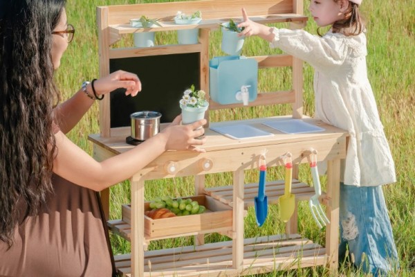 Mudaköök – unistuste täiendus igale laste mänguväljakule (ja 5 põhjust, miks see valida)